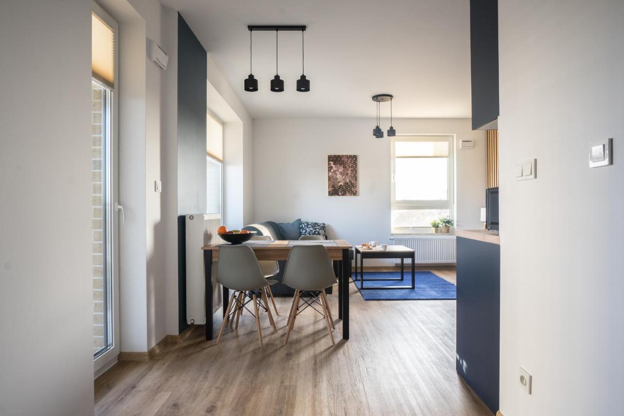 Bizapartments - Modern Flats With Parking Warsaw Luaran gambar