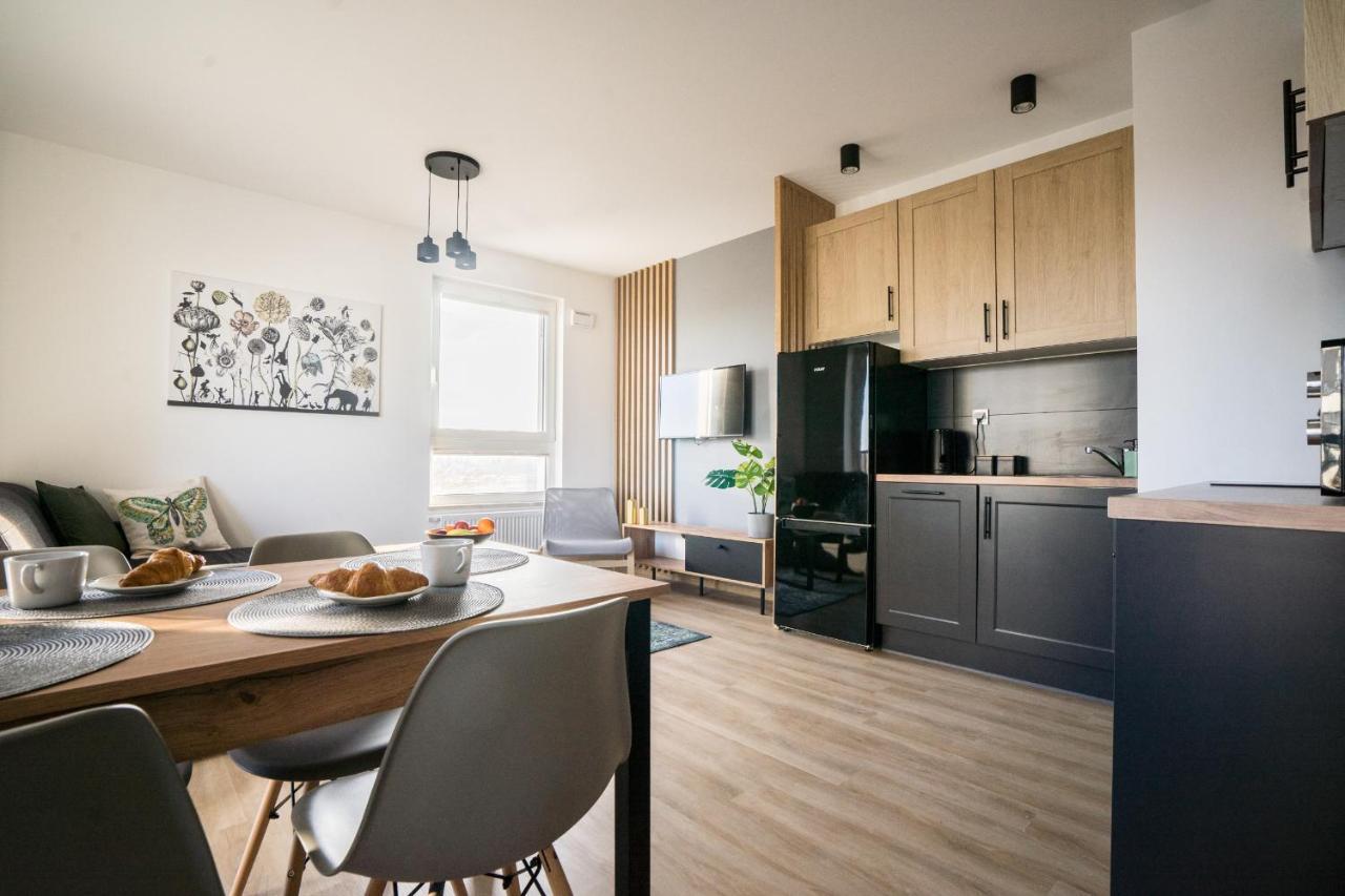 Bizapartments - Modern Flats With Parking Warsaw Luaran gambar