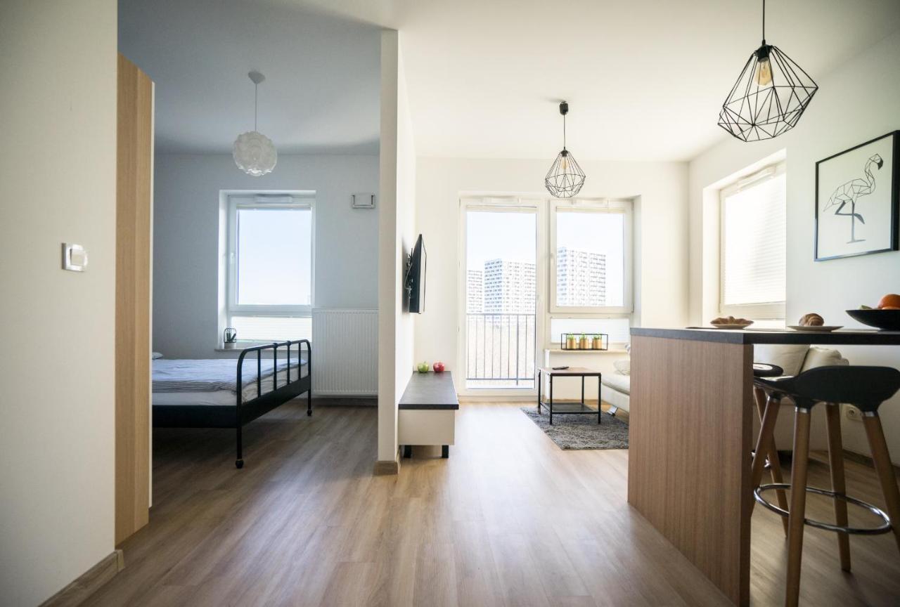 Bizapartments - Modern Flats With Parking Warsaw Luaran gambar