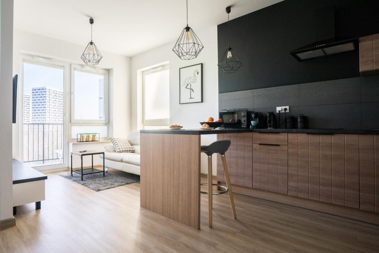 Bizapartments - Modern Flats With Parking Warsaw Luaran gambar
