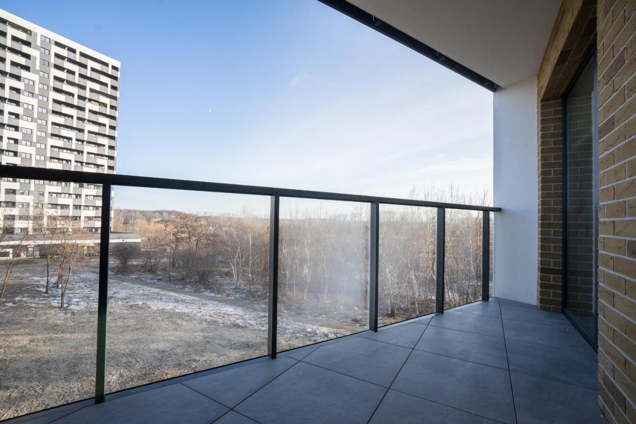 Bizapartments - Modern Flats With Parking Warsaw Luaran gambar