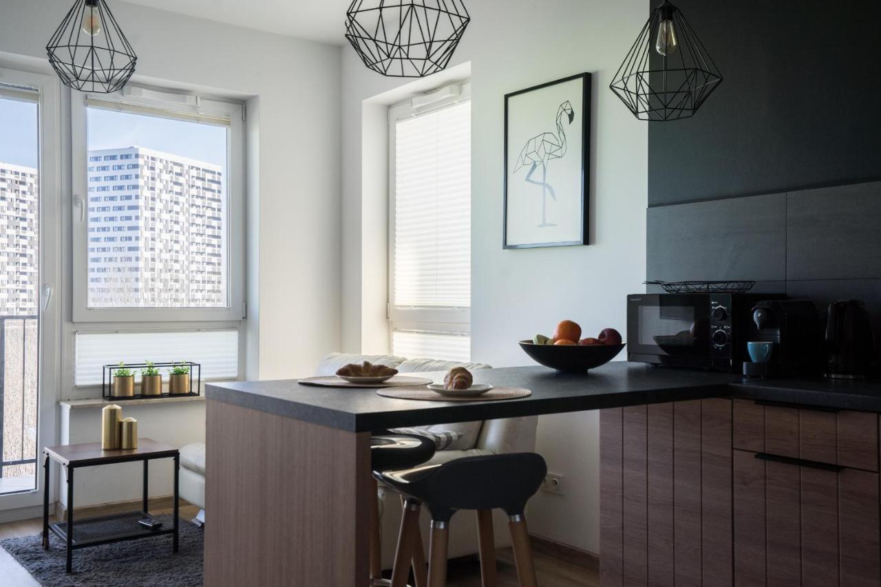 Bizapartments - Modern Flats With Parking Warsaw Luaran gambar